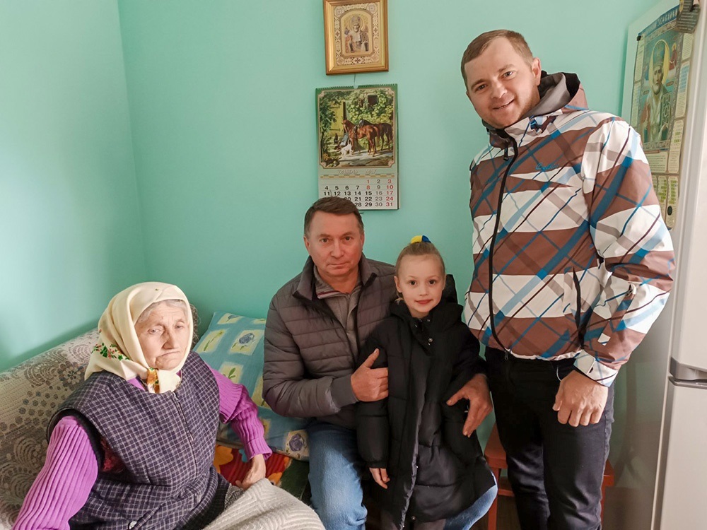 Оксана Тригуб із сином, внуком та правнучкою в день ювілею