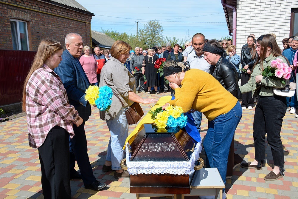 У Кагарлику провели в останню путь воїна Віктора Сірика - 3