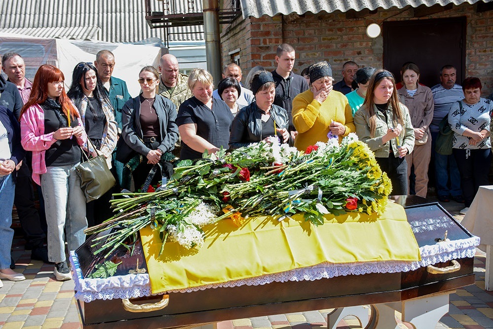 У Кагарлику провели в останню путь воїна Віктора Сірика - 7