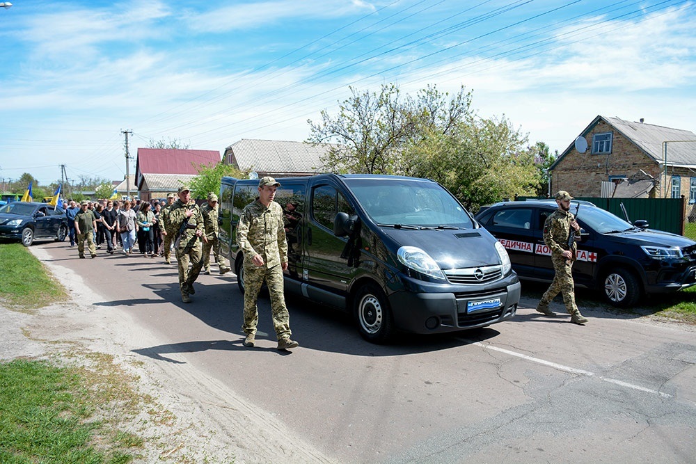 У Кагарлику провели в останню путь воїна Віктора Сірика - 15