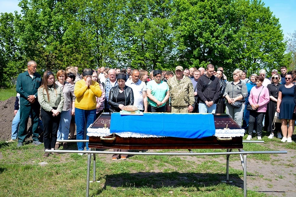 У Кагарлику провели в останню путь воїна Віктора Сірика - 19