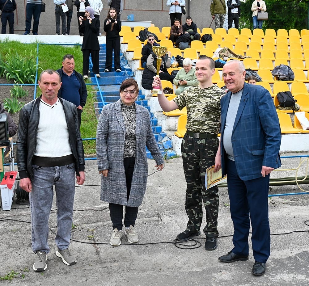Нагорода за 1 місце рою "Хортиця", Буртівська гімназія.