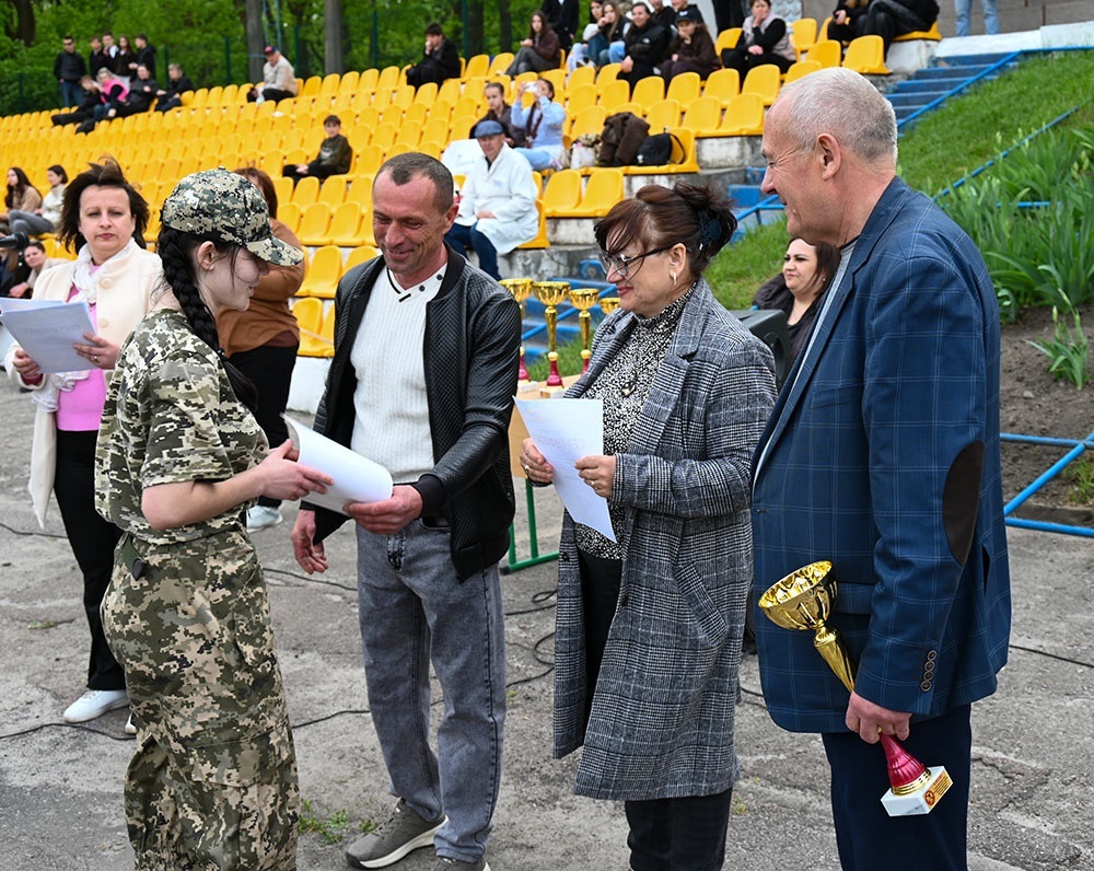Нагорода за 2 місце рою "Орлан", Ставівскьа гімназія.
