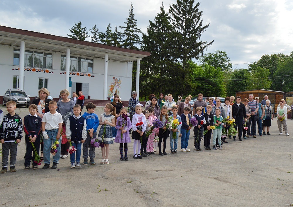 Відкриття меморіального банера на честь Захисника України Віталія Новожицького в селі Черняхів - 6