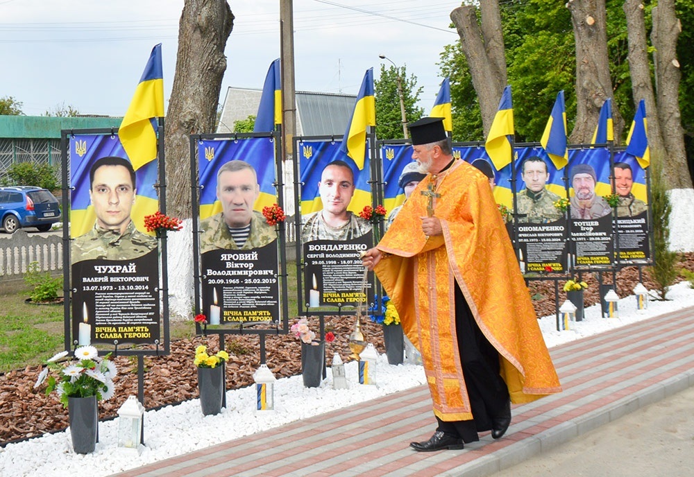 Відкриття меморіального банера на честь Захисника України Віталія Новожицького в селі Черняхів - 9