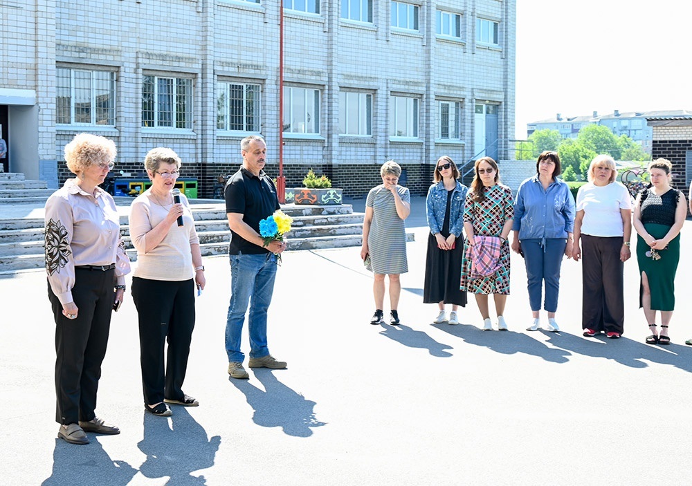 Відкриття меморіальної дошки воїну АТО Станіславу Чернишу на Кагарлицькому ліцеї №3 - 4