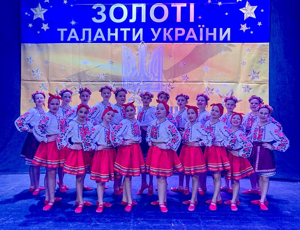 Хореографічний колектив Мрія з Кагарлика на сцені фестивалю Злата ФЕСТ у Мукачеві