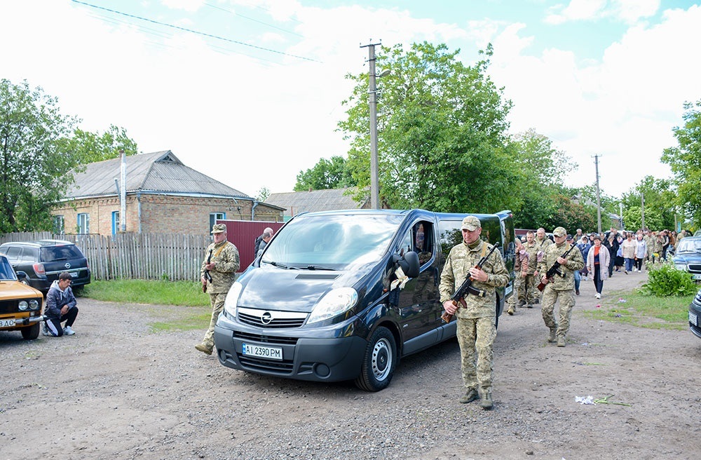У Переселенні провели в останню путь воїна Олександра Мірошника - 11