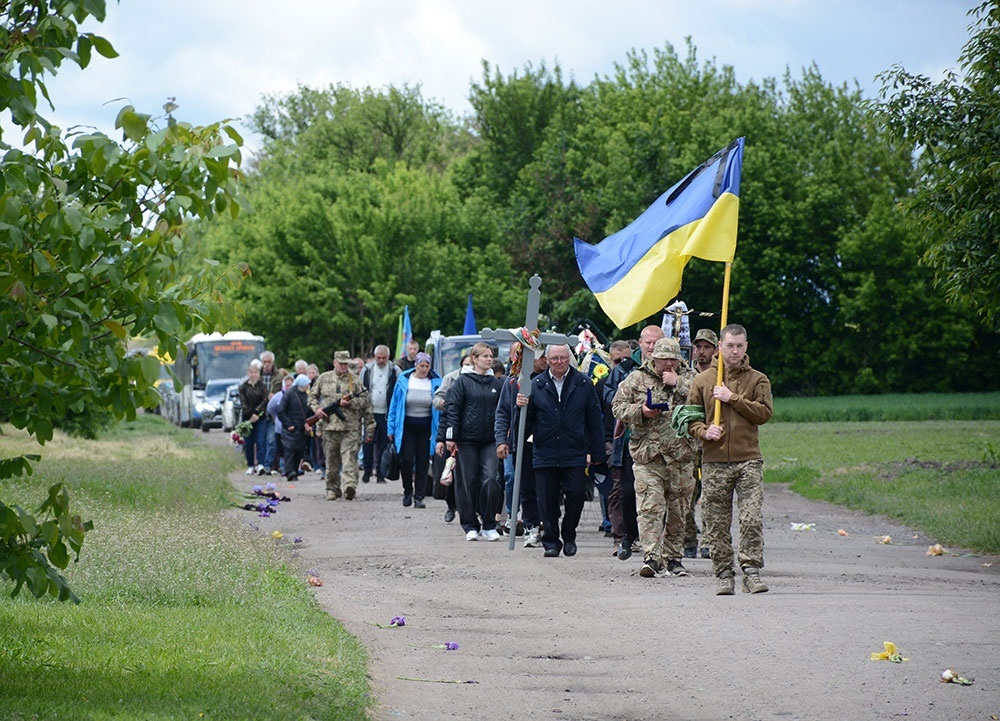 У Переселенні провели в останню путь воїна Олександра Мірошника - 12