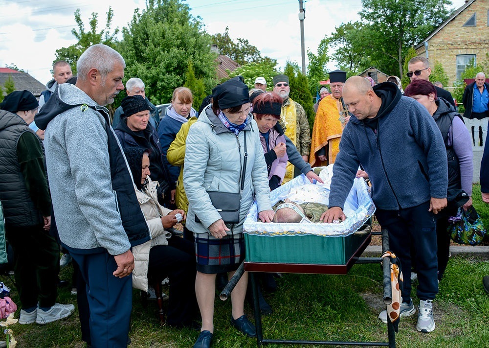 У Переселенні провели в останню путь воїна Олександра Мірошника - 25