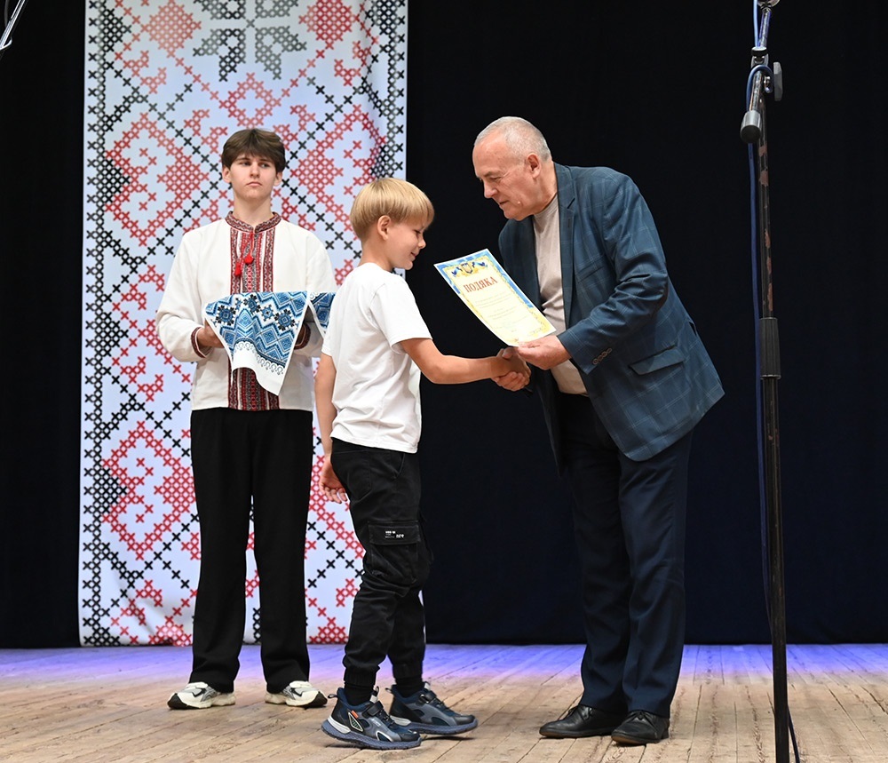 Церемонія нагородження обдарованих дітей Кагарличчини - переможців конкурсів та олімпіад -  9