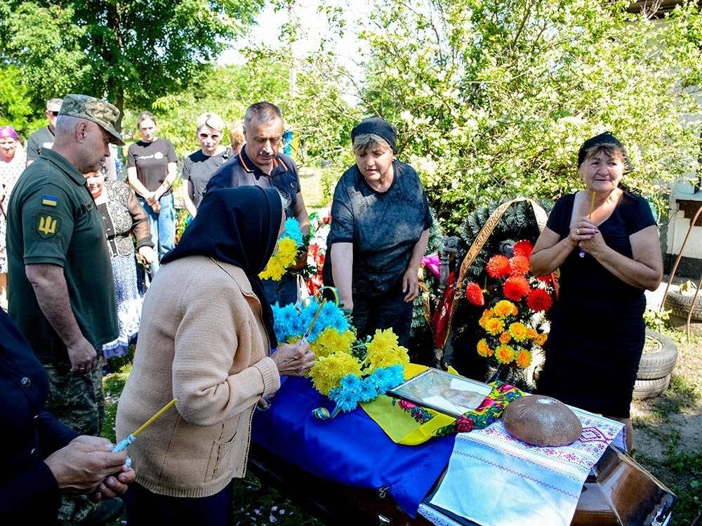 У Кадомці провели в останню путь воїна Сергія Кононенка - 2