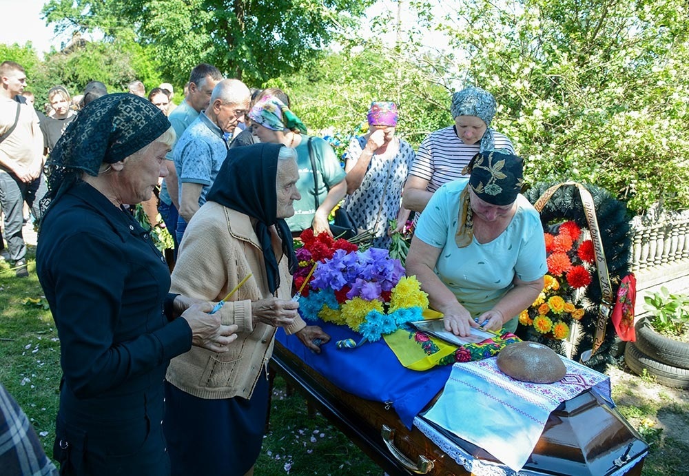 У Кадомці провели в останню путь воїна Сергія Кононенка - 3