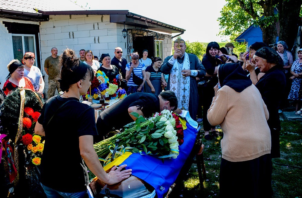 У Кадомці провели в останню путь воїна Сергія Кононенка - 4