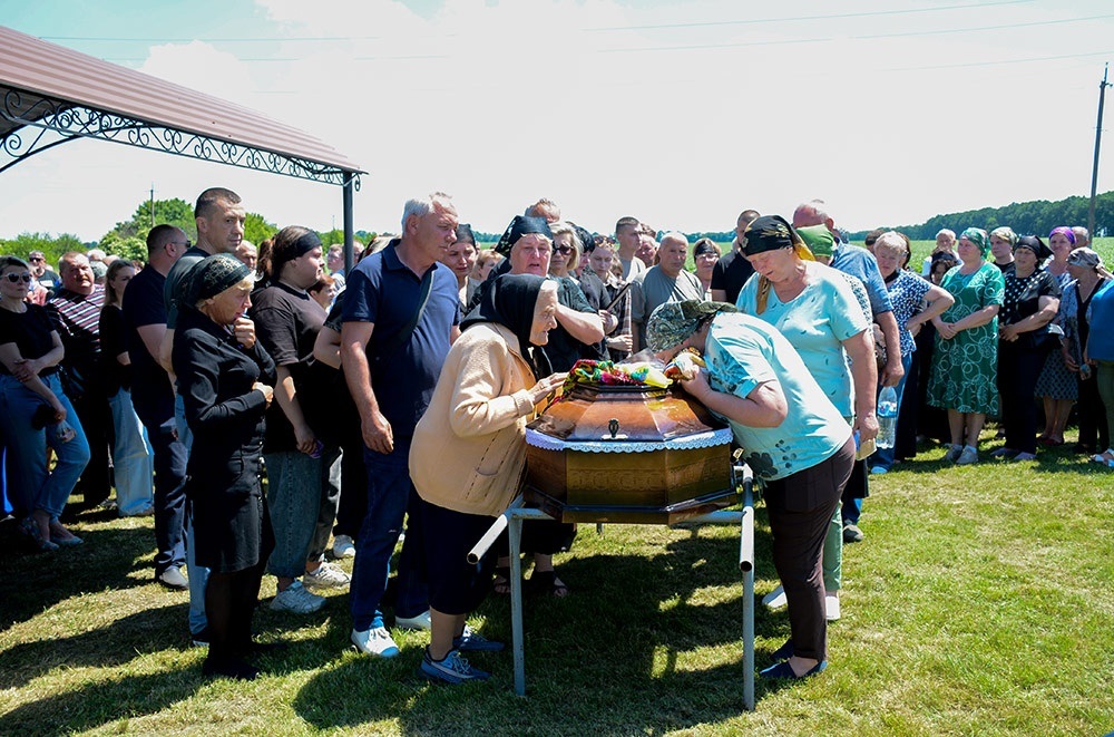 У Кадомці провели в останню путь воїна Сергія Кононенка - 33