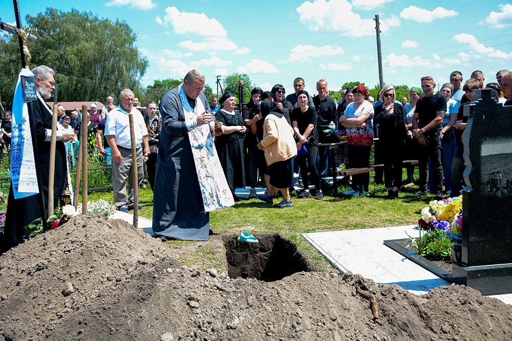 У Кадомці провели в останню путь воїна Сергія Кононенка - 35