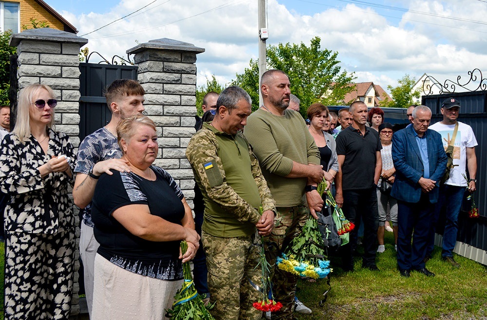 У Кагарлику провели в останню путь воїна Ігоря Слизченка - 3
