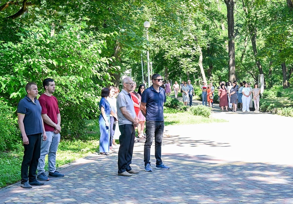 Покладання квітів у Кагарлицькому парку 22 червня - 4