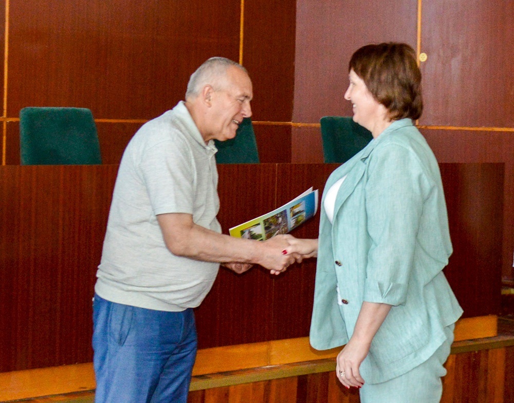 За сумлінну працю та відданість справі: у Кагарлику відзначили держслужбовців