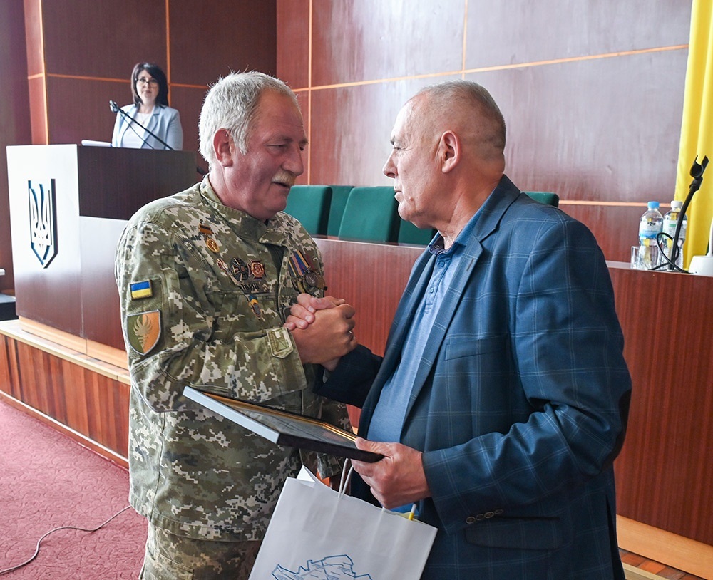 Урочистості з нагоди Дня Конституції України в Кагарлику: вручення відзнак Захисникам - 2