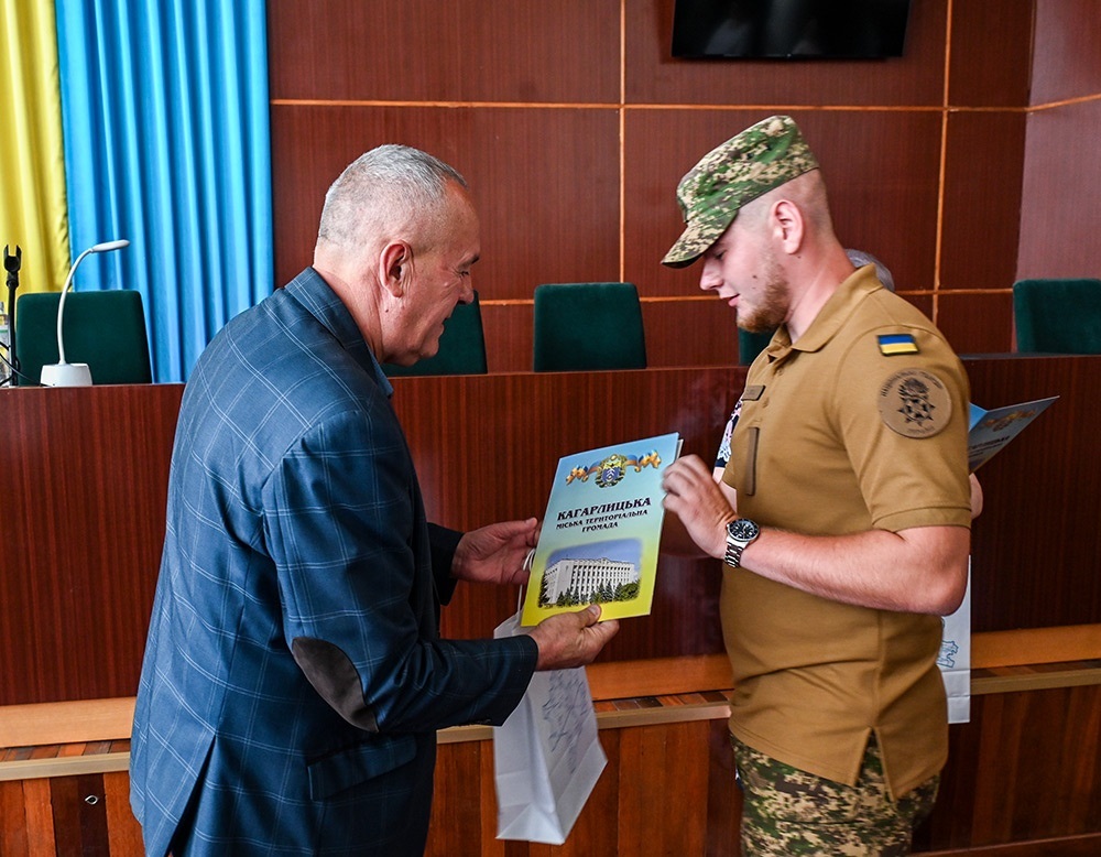 Урочистості з нагоди Дня Конституції України в Кагарлику: вручення відзнак Захисникам - 3