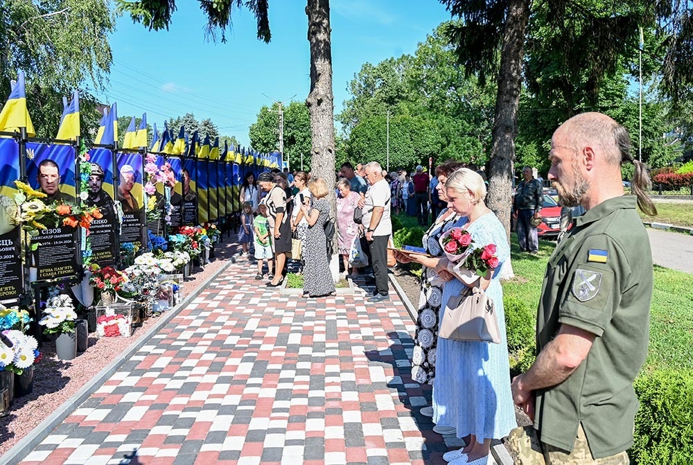 Урочисте відкриття п'яти нових меморіальних банерів на Алеї Слави Героїв у Кагарлику - 7