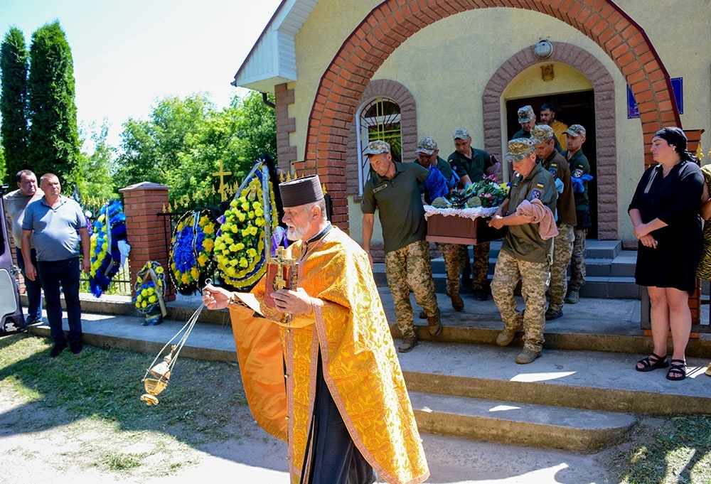В Черняхові провели в останню путь воїна Ігоря Шевеленка - 8