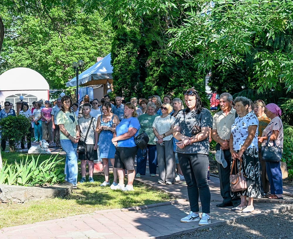 Відкриття мистецької інсталяції Дерево надії у сквері біля міської ради Кагарлика - 2