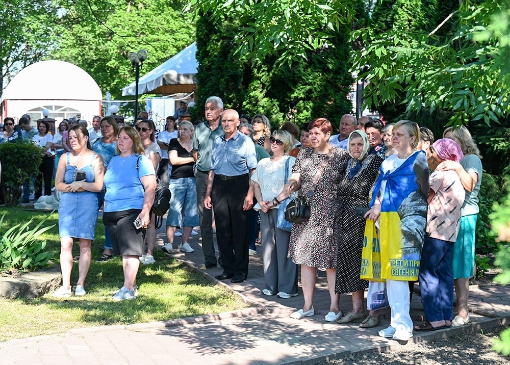 Відкриття мистецької інсталяції Дерево надії у сквері біля міської ради Кагарлика  - 8