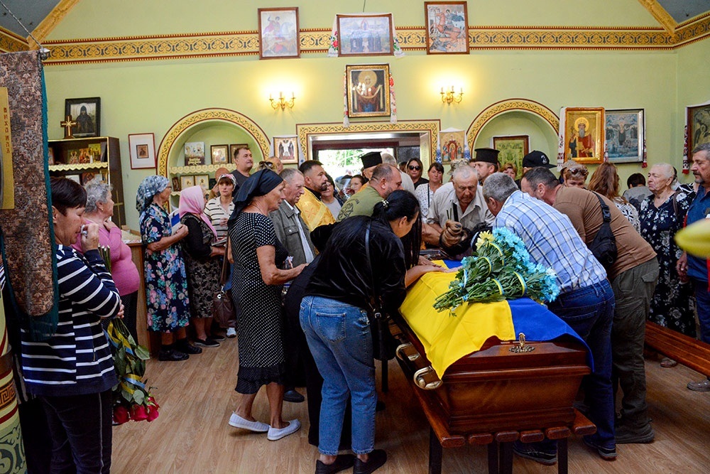 В Черняхові провели в останню путь воїна Олександра Донченка - 2