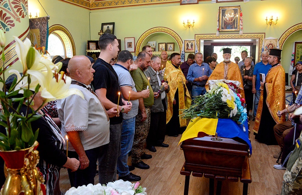 В Черняхові провели в останню путь воїна Олександра Донченка - 4