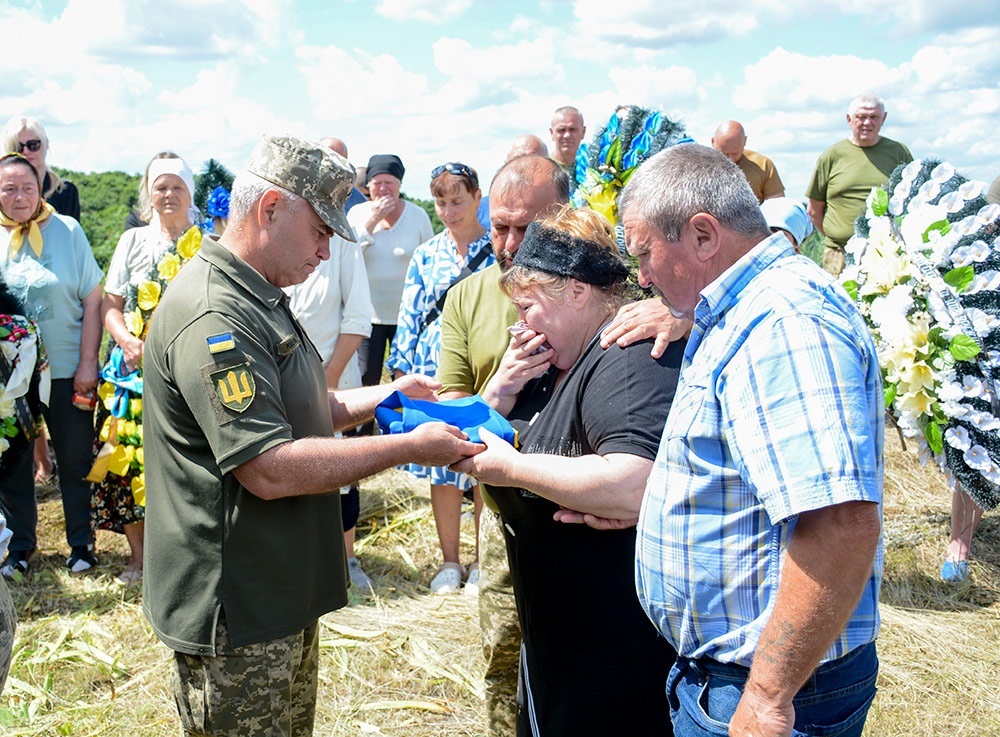 В Черняхові провели в останню путь воїна Олександра Донченка - 20