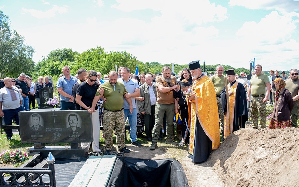 В Черняхові провели в останню путь воїна Олександра Донченка - 26