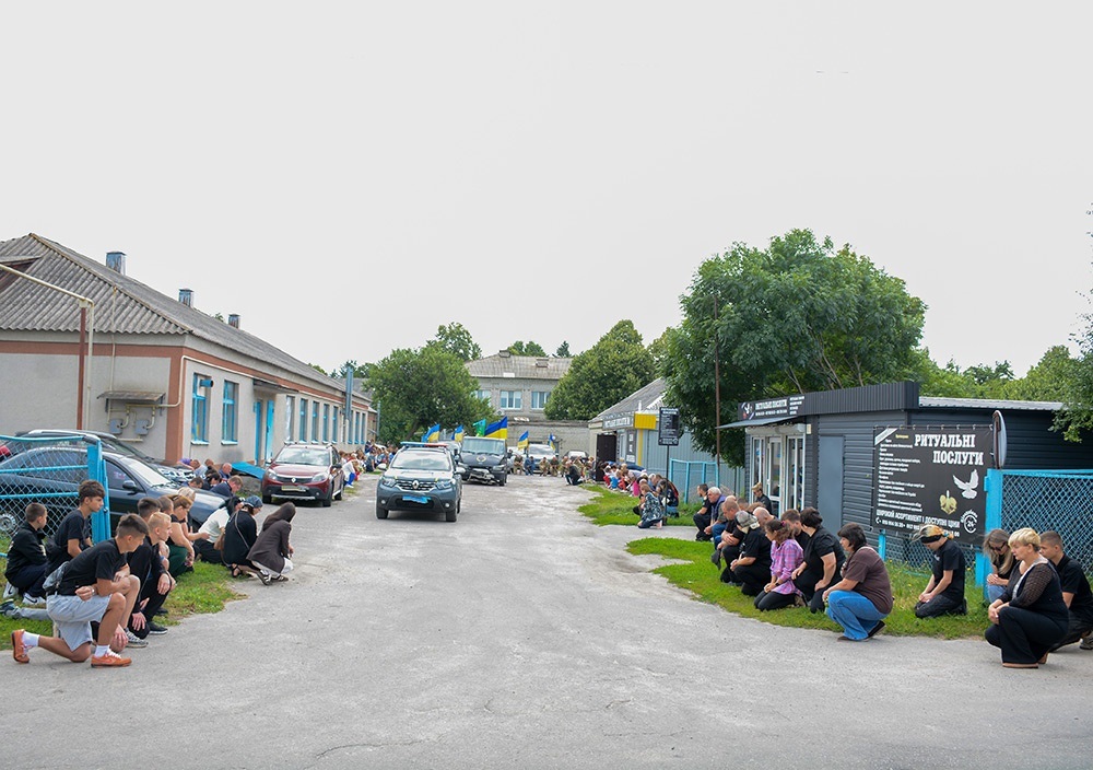 Кагарлик прощається із воїном Володимиром Березнюком