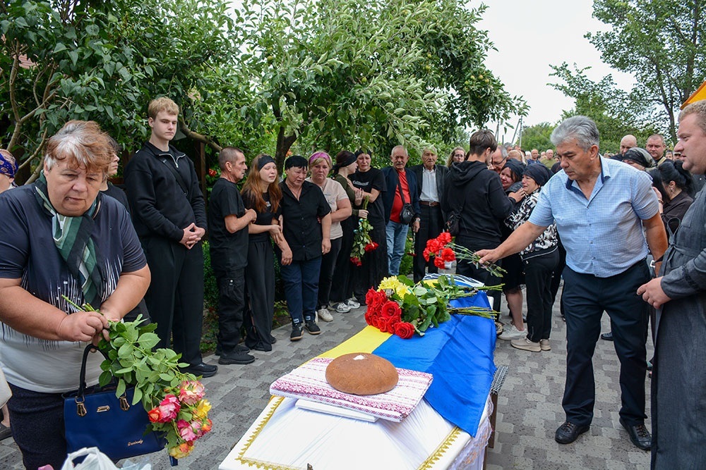 У Кагарлику провели в останню путь воїна Володимира Березнюка - 4