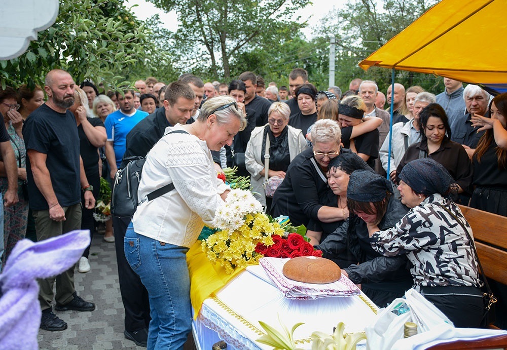 У Кагарлику провели в останню путь воїна Володимира Березнюка - 7