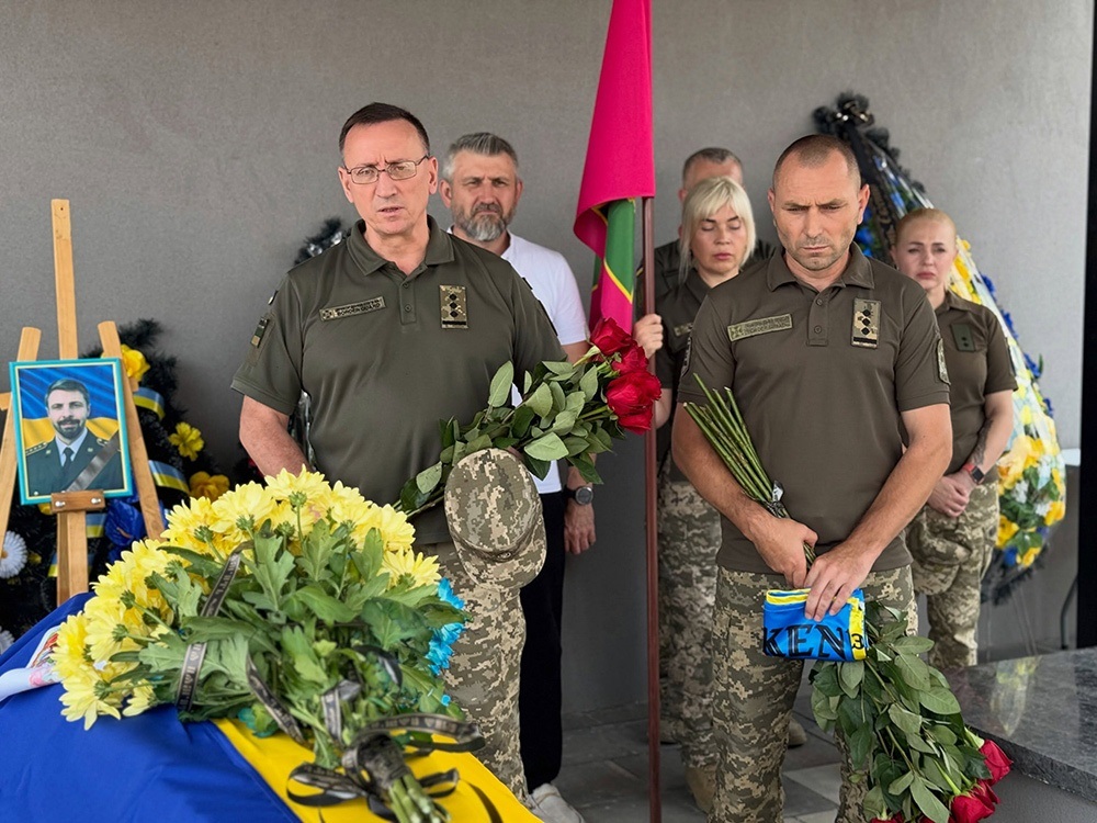 В Бучі провели в останню путь воїна Євгенія Курінного - 7