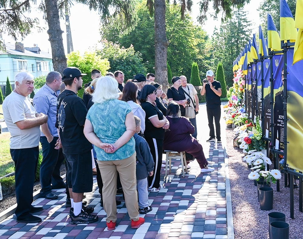 відкриття нових меморіальних банерів загиблим воїнам на Алеї Слави в Кагарлику - 5