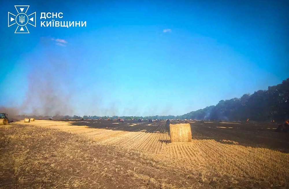 Gожежа стерні та соломи у селі Бурти Кагарлицької громади