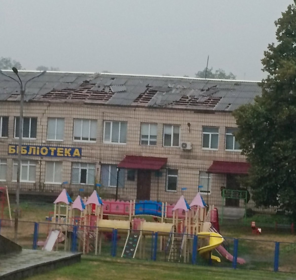 Буремна п'ятниця: на Кагарличчині пронісся шквал. Наслідки стихії, та куди звертатися по допомогу